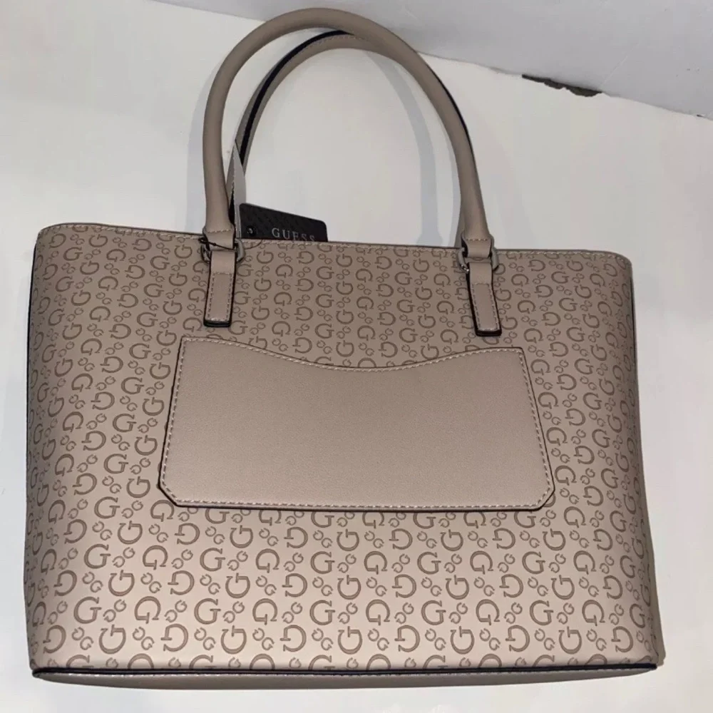 New Beige GUESS Purse Tote Hand Bag + Bag Charm Latte Cuba SE750822 NWT Embossed - Picture 5 of 5